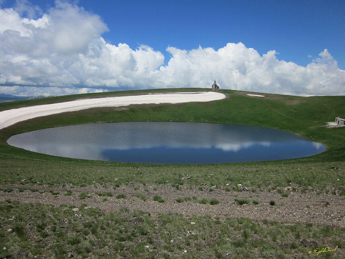 Mount Armaghan (2,829 m)
