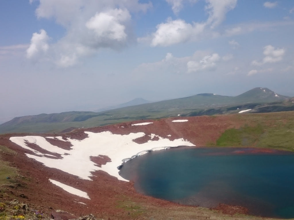 Гора Аждаак (3,597 м)