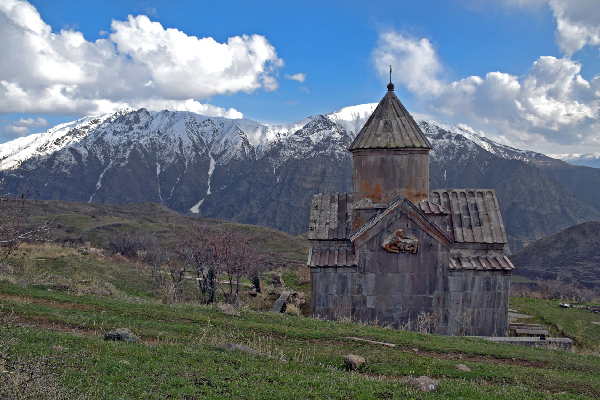 Hike to Smbataberd Fortress & Tsakhats Kar Monastery